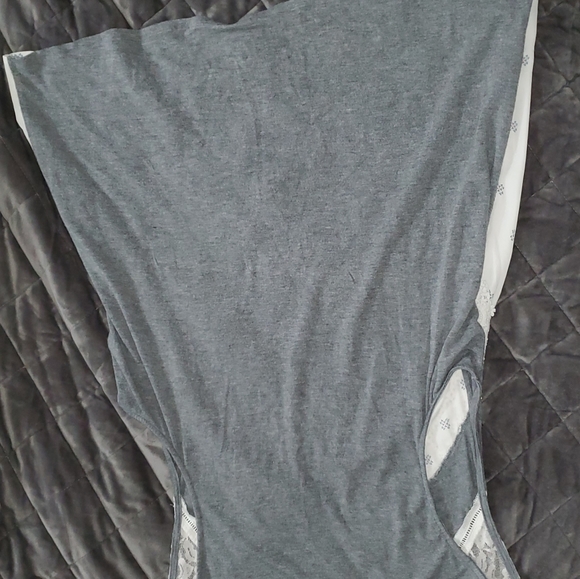 Womans grey halter top - Picture 4 of 4